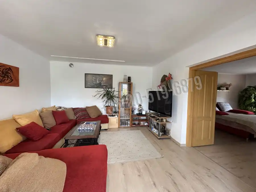 eladó családi ház, Uszód