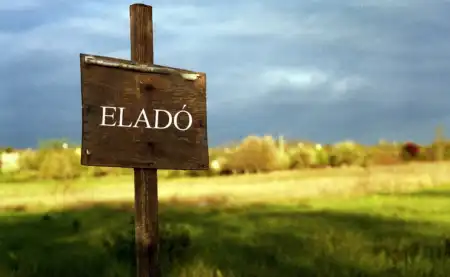 Eladó telek, Paks 20000 m² 150 M Ft