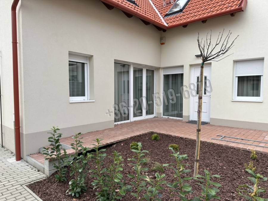 eladó újépítésű téglalakás, Paks
