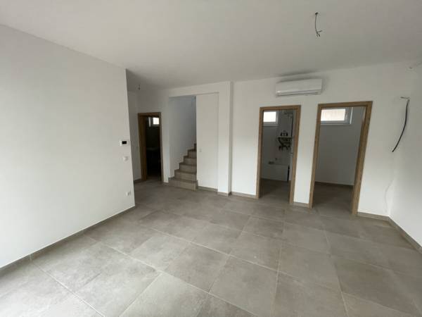 eladó újépítésű téglalakás, Paks